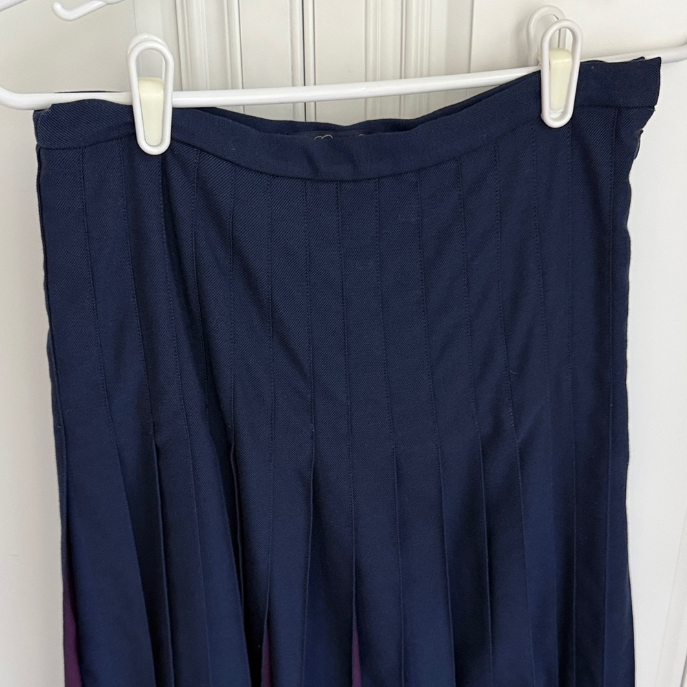 Brooks Brothers Navy and Red A-Line Skirt - Picture 2 of 11